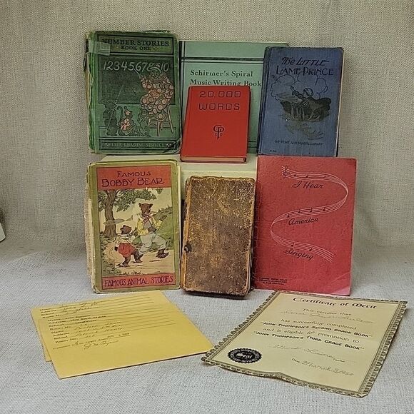 7 vintage school books and report cards - Picture 1 of 15